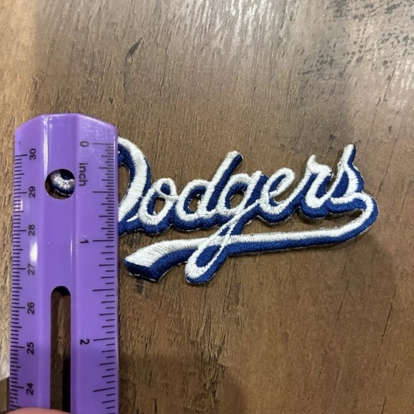 Vtg LA DODGERS EMBROIDERED Iron On PATCH MLB BASEBALL - Picture 4 of 5